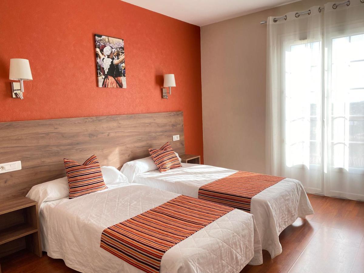 Hotel Le Belvedere Сен-Сиприен Экстерьер фото