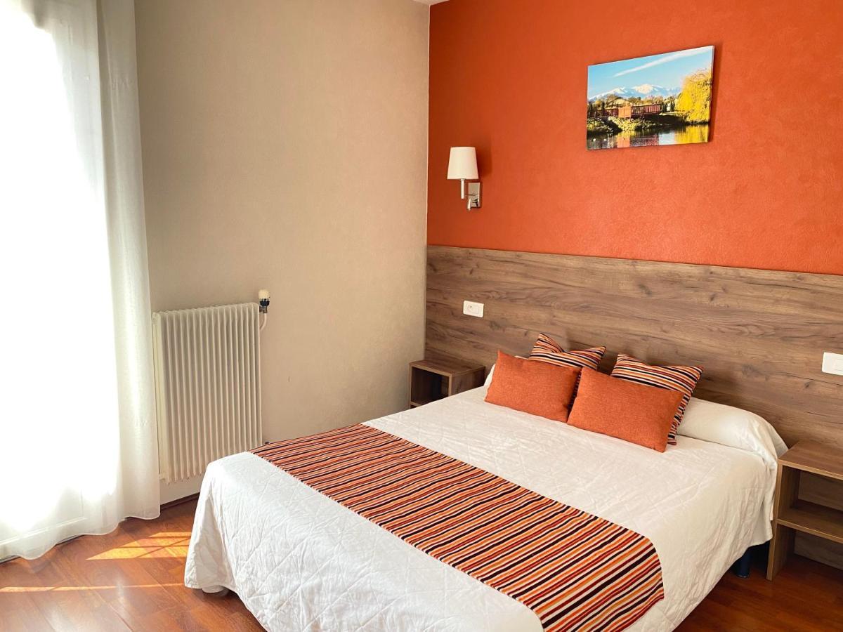 Hotel Le Belvedere Сен-Сиприен Экстерьер фото
