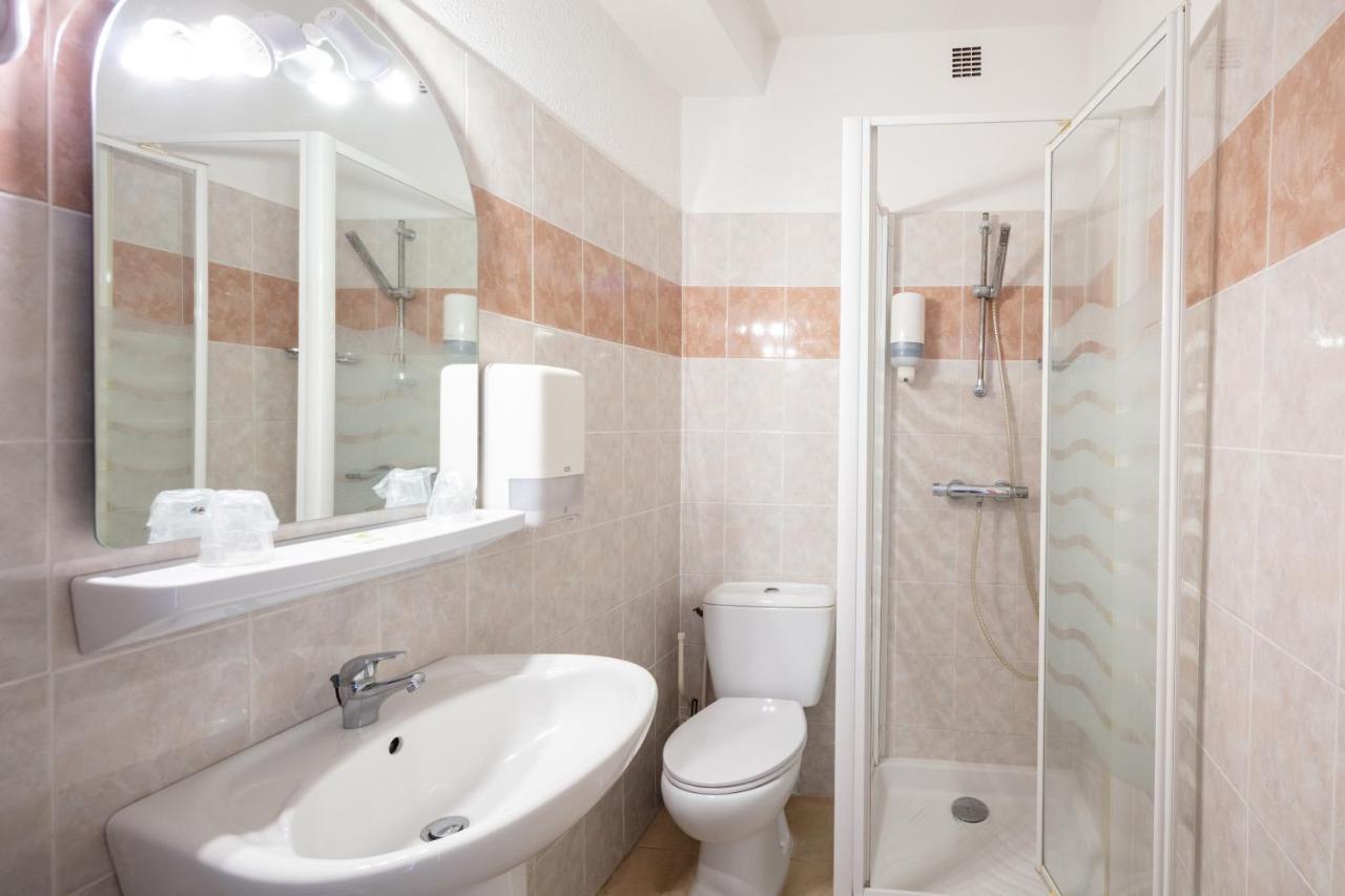 Hotel Le Belvedere Сен-Сиприен Экстерьер фото