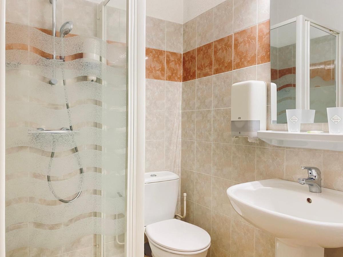 Hotel Le Belvedere Сен-Сиприен Экстерьер фото