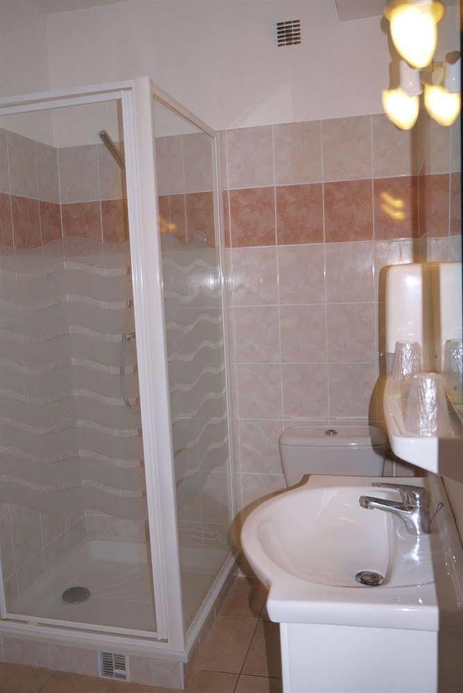 Hotel Le Belvedere Сен-Сиприен Экстерьер фото